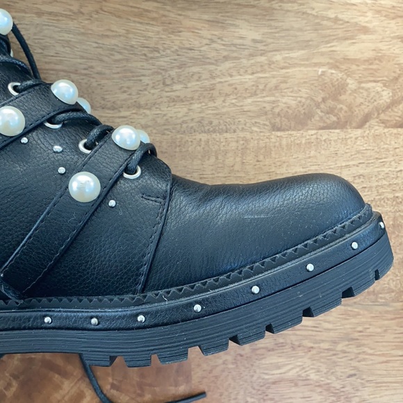 Pretty Little Thing Biker Boots - Picture 4 of 12